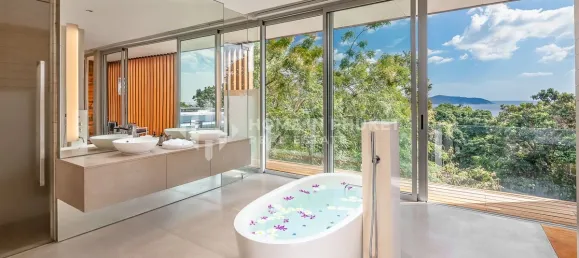 Дом с 4 спальнями в Камала, Таиланд № 60612 17