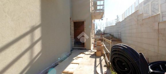 6 rooms Villa in Monteprandone, Italy No. 83150 3