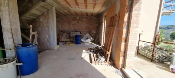 6 rooms Villa in Monteprandone, Italy No. 83150 5