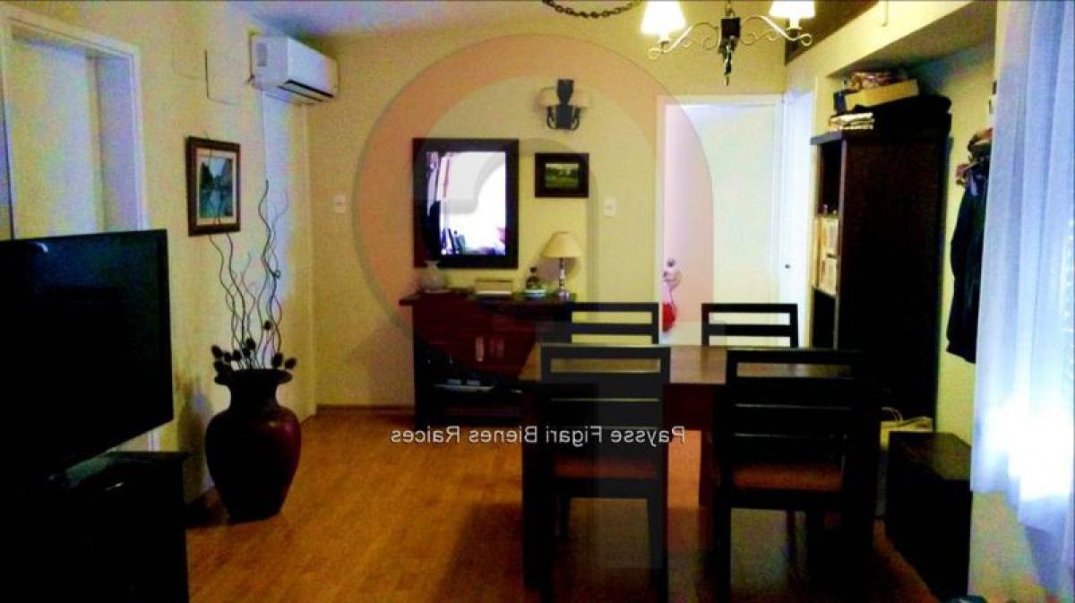 2 bedrooms House in Montevideo, Uruguay No. 8049