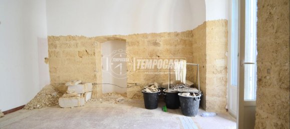 Casa de 3 habitaciónes en Gioia del Colle, Italy No. 74789 5