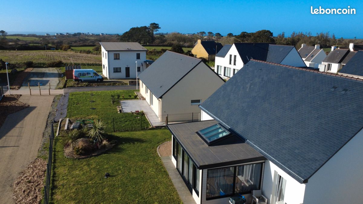 3 bedrooms House in Landunvez, France No. 207210