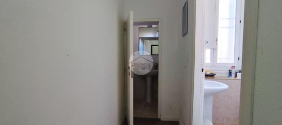 3 rooms Apartment in Florence, Italy No. 37757 19