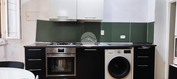 3 rooms Apartment in Florence, Italy No. 37757 7