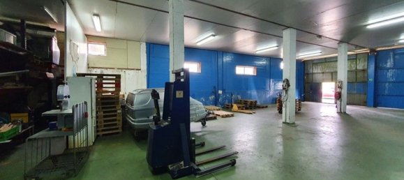 310m² Warehouse in A Coruna, Spain No. 46157 9