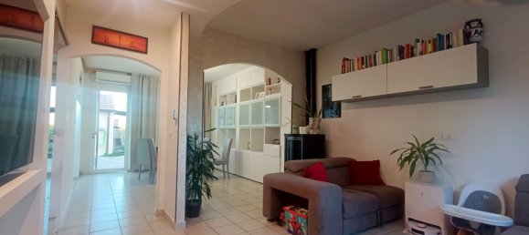 6 bedrooms House in Ferrara, Italy No. 360175 5