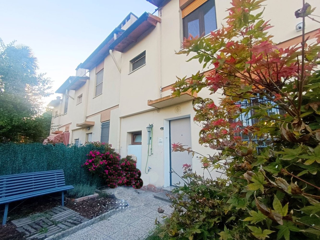 6 bedrooms House in Ferrara, Italy No. 360175