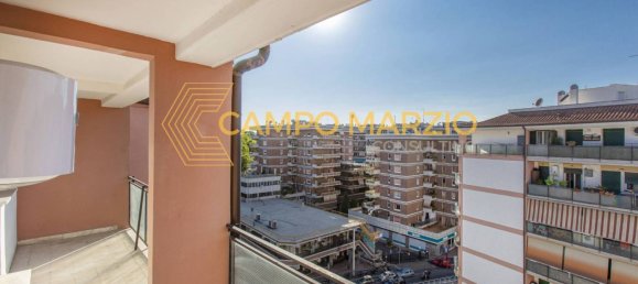 2 bedrooms Apartment in Rome, Italy No. 330903 10