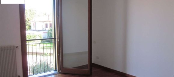 4 bedrooms Apartment in Salzano, Italy No. 363704 8