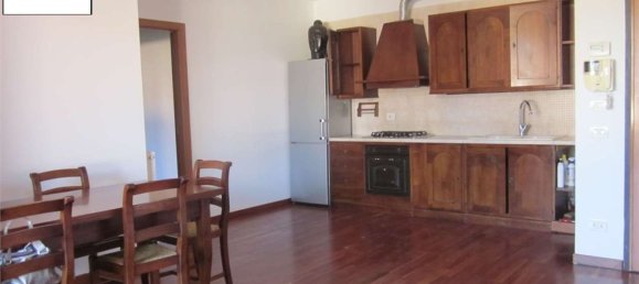 4 bedrooms Apartment in Salzano, Italy No. 363704 2