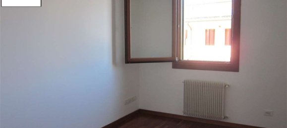 4 bedrooms Apartment in Salzano, Italy No. 363704 9