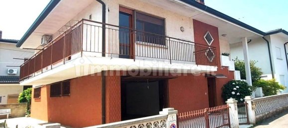 Villa T4 em Udine, Italy N.º 351520 2