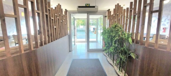 700m² Commercial property in Nogent-sur-Oise, France No. 243622 11