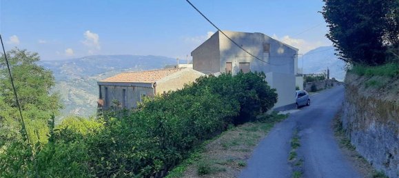 3 Schlafzimmer Wohnung in Naso, Italy, Nr. 375060 3