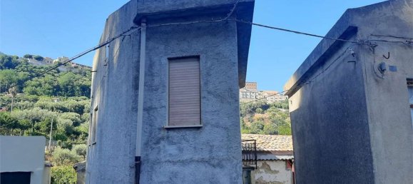 3 Schlafzimmer Wohnung in Naso, Italy, Nr. 375060 4
