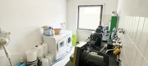 8غرفة عقار تجاري في Roth, Germany رقم 211003 26