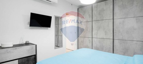 Apartamento de 2 dormitorios en Caronno Pertusella, Italy No. 380033 11