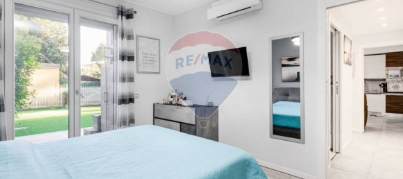 Apartamento de 2 dormitorios en Caronno Pertusella, Italy No. 380033 10