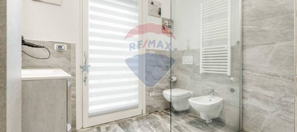 Apartamento de 2 dormitorios en Caronno Pertusella, Italy No. 380033 13
