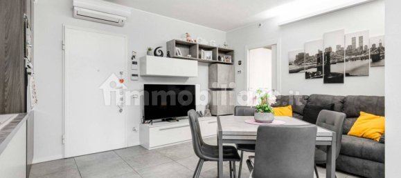 Apartamento de 2 dormitorios en Caronno Pertusella, Italy No. 380033 5