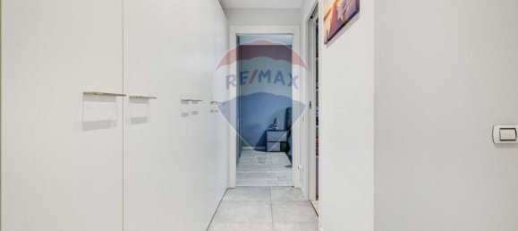 Apartamento de 2 dormitorios en Caronno Pertusella, Italy No. 380033 8