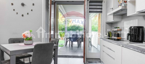 Apartamento de 2 dormitorios en Caronno Pertusella, Italy No. 380033 4