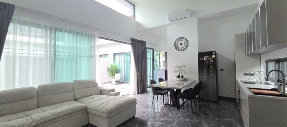2 bedrooms House for sale in Nai Harn Beach, Phuket, Southern Thailand, Thailand № 80071 8