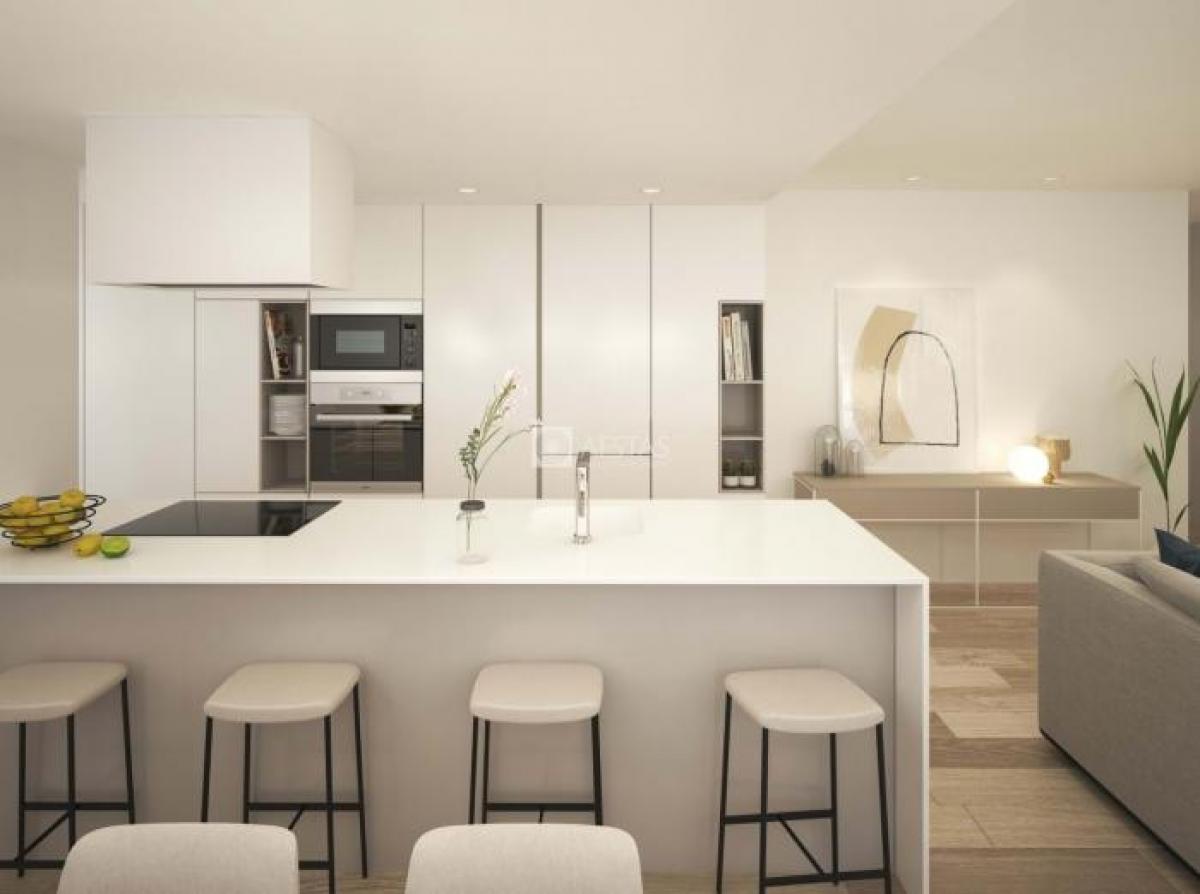 4 bedrooms Apartment in Porto, Portugal No. 2846