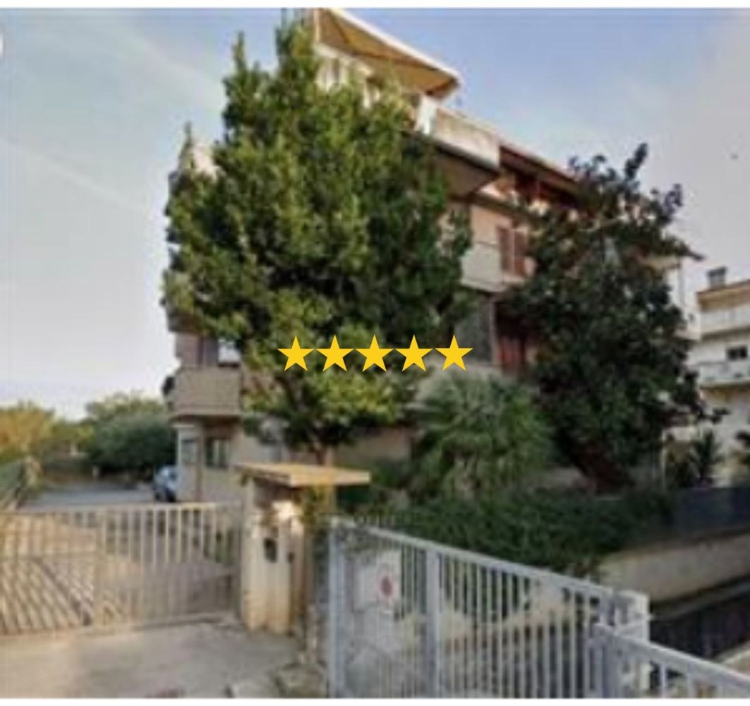 5 bedrooms Apartment in Porto Sant'Elpidio, Italy No. 401493
