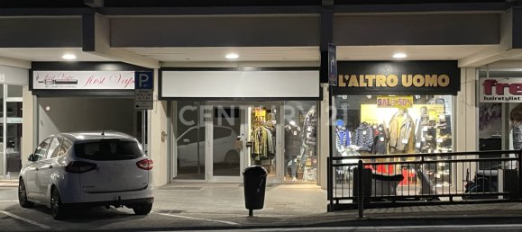 Gewerbliche Immobilie in Bergisch Gladbach, Germany, Nr. 83329 2