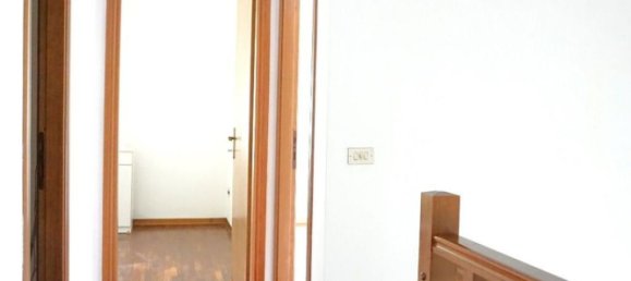 Apartamento de 5 habitaciónes en Pontedera, Italy No. 293019 16