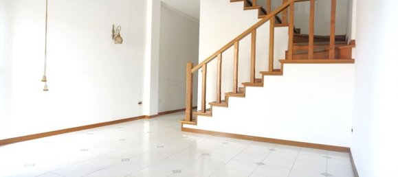 Apartamento de 5 habitaciónes en Pontedera, Italy No. 293019 4