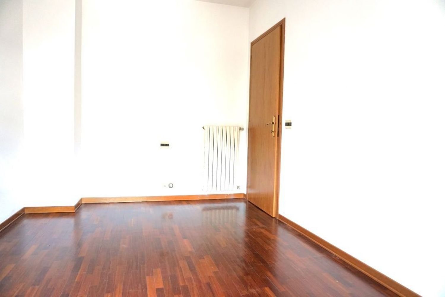 Apartamento de 5 habitaciónes en Pontedera, Italy No. 293019