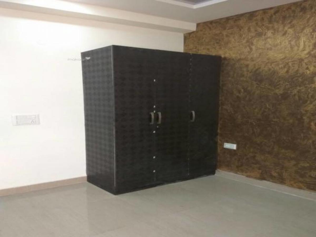 2 bedrooms House in Noida, India No. 9809