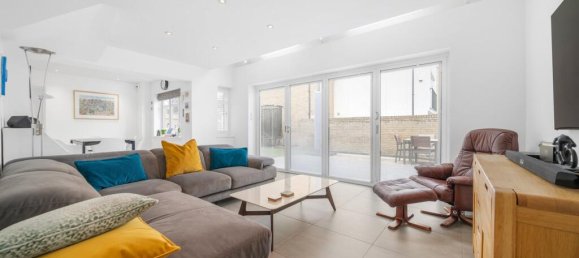 5 bedrooms House in Beckenham, United Kingdom No. 1080 4