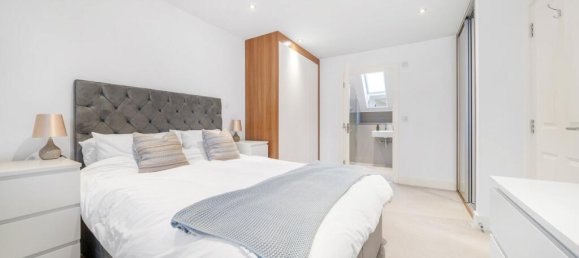 5 bedrooms House in Beckenham, United Kingdom No. 1080 6