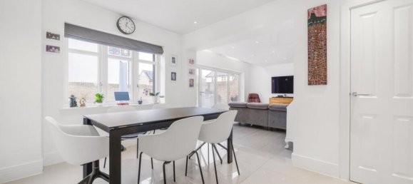 5 bedrooms House in Beckenham, United Kingdom No. 1080 9