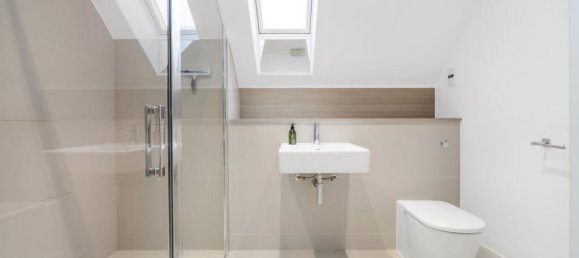 5 bedrooms House in Beckenham, United Kingdom No. 1080 17