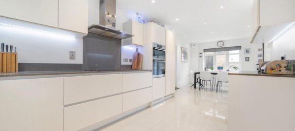 5 bedrooms House in Beckenham, United Kingdom No. 1080 20