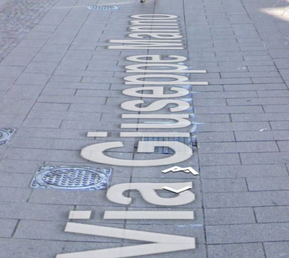 Propriété commerciale à Cagliari, Italy 485m² No. 376867