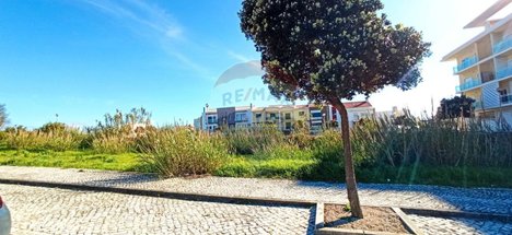 519m² Land in Torres Vedras, Portugal No. 75430