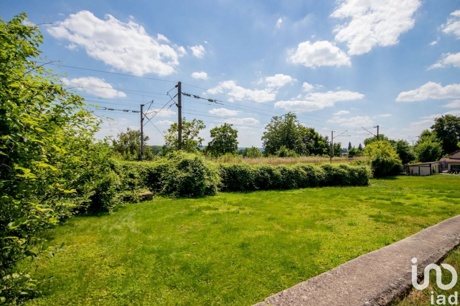  Land in Mezy-sur-Seine, France No. 71759