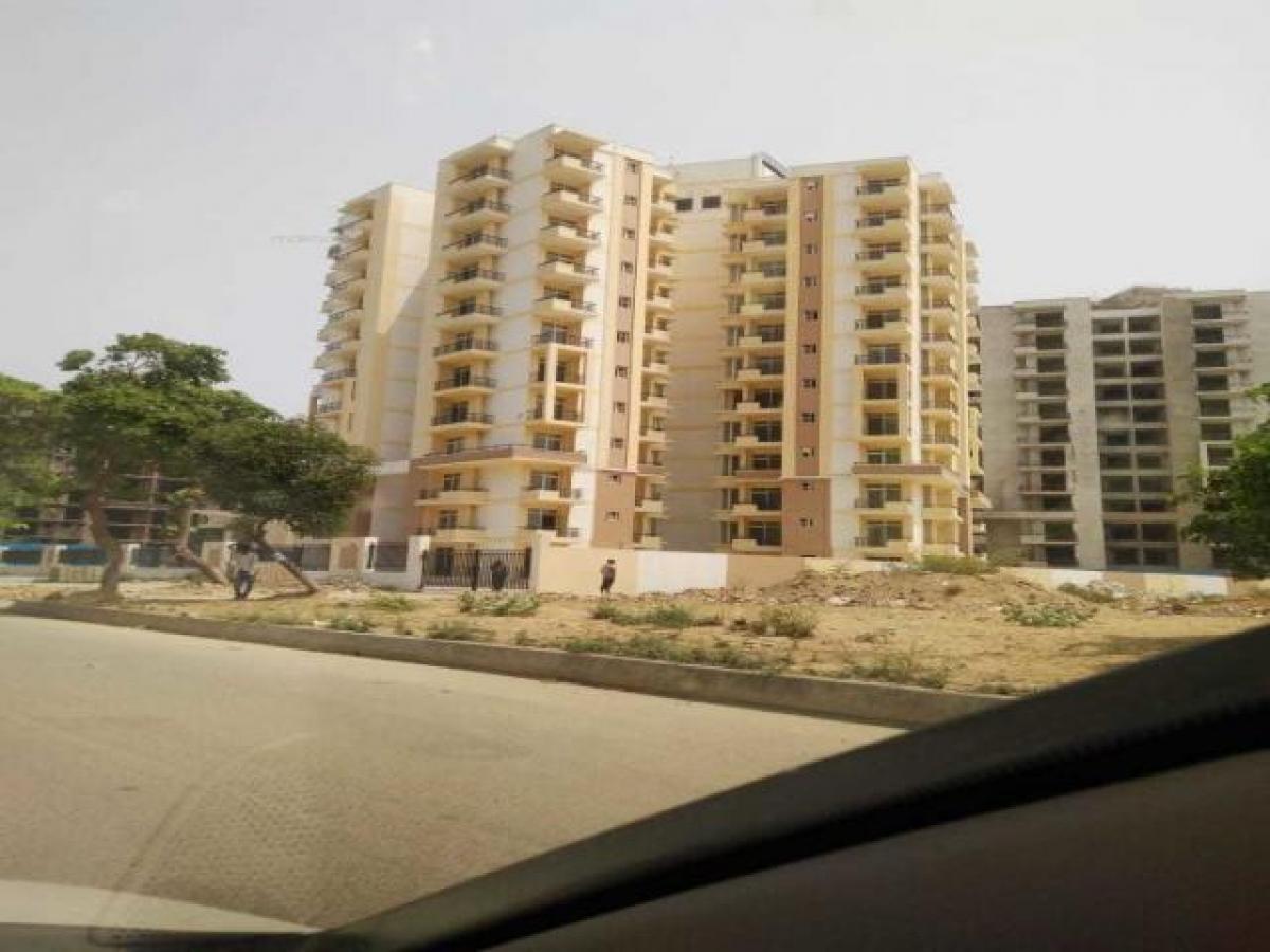 2 bedrooms House in Lucknow, India No. 1784