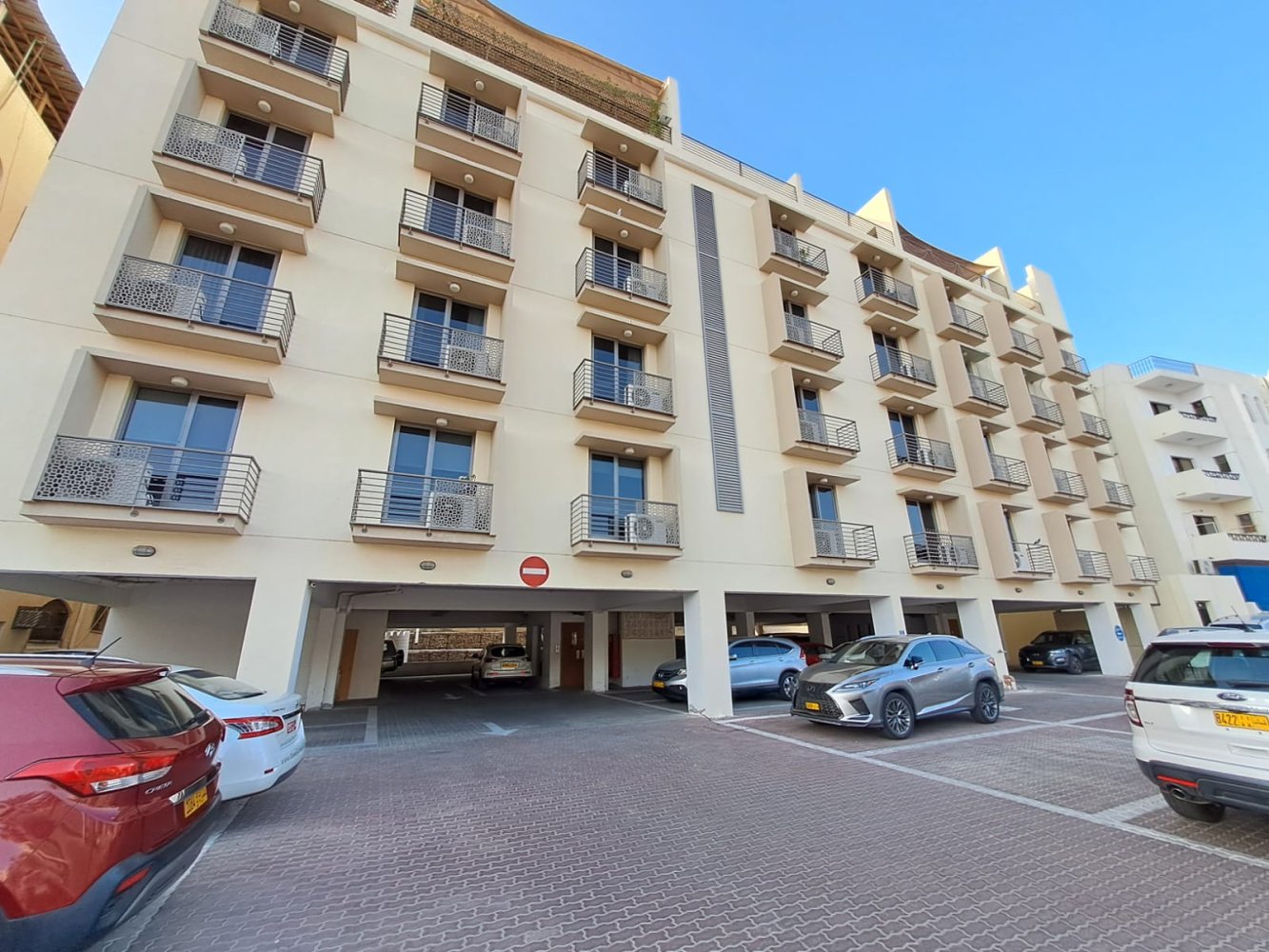 2 bedrooms Apartment in Muscat, Oman No. 1179