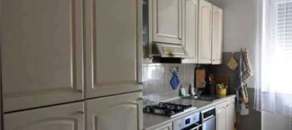 3 rooms Apartment in Piacenza, Italy No. 94706 5