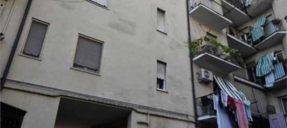 3 rooms Apartment in Piacenza, Italy No. 94706 2