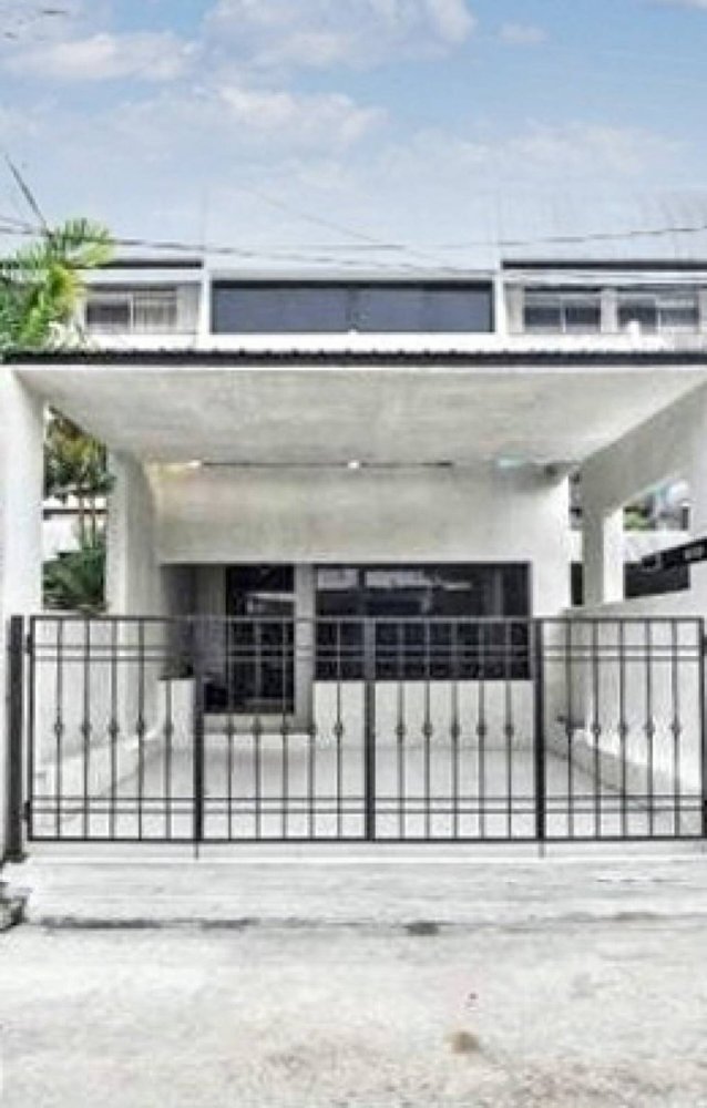 Таунхаус с 3 спальнями в Пляж Рейли, Таиланд № 22255