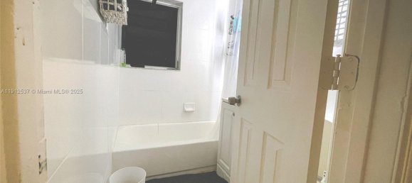 1 Schlafzimmer Villa in Miami, USA, Nr. 615952 4