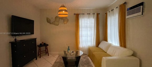 1 Schlafzimmer Villa in Miami, USA, Nr. 615952 5