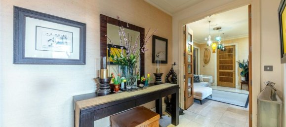 3 bedrooms Apartment in London, United Kingdom No. 5468 7